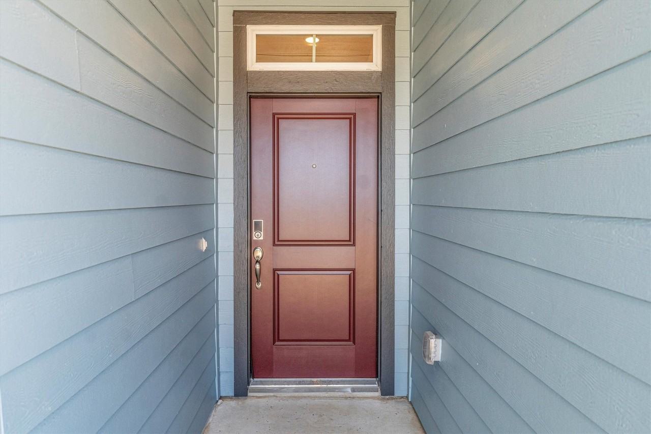 16034 Bishops Cap Way - Photo 4 of 25