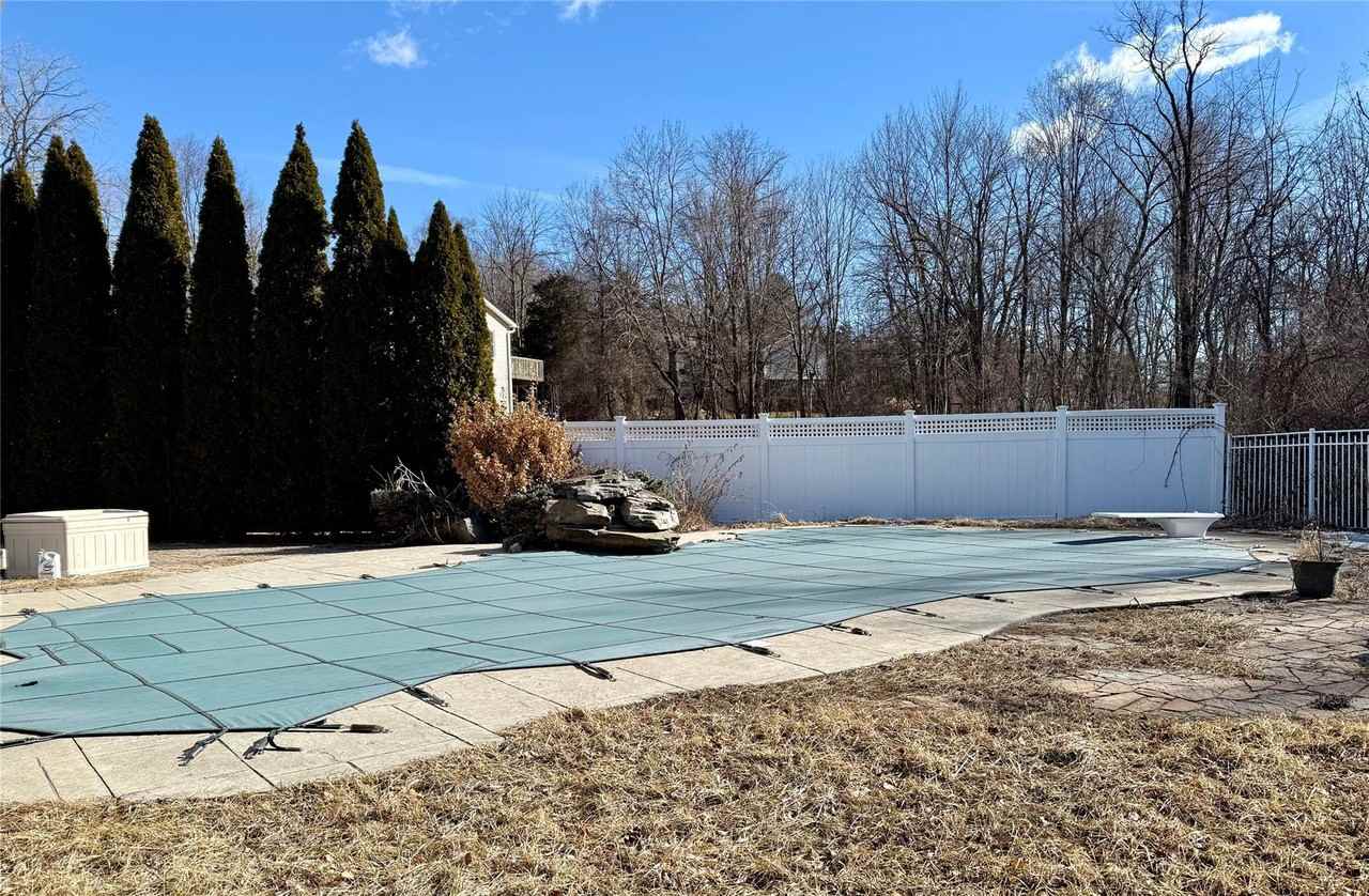 15 Treasure Ln - Photo 2 of 21