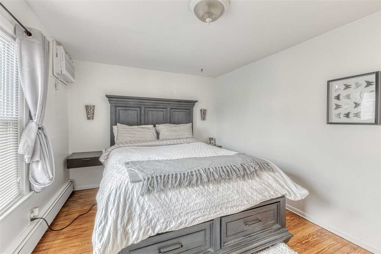 88 Chestnut St - Photo 7 of 18