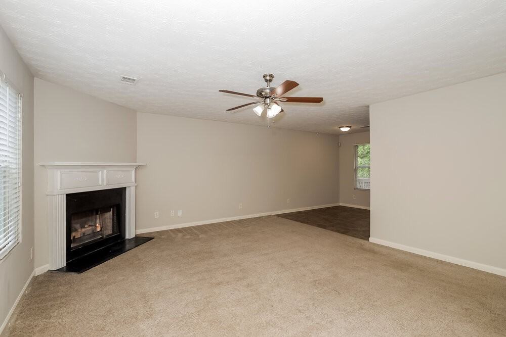 2059 Oak Terrace Dr Se - Photo 6 of 17