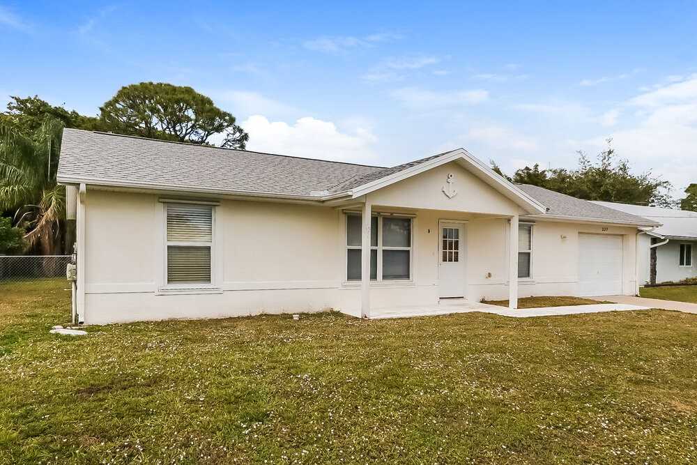 237 Sw Pisces Ter - Photo 4 of 16
