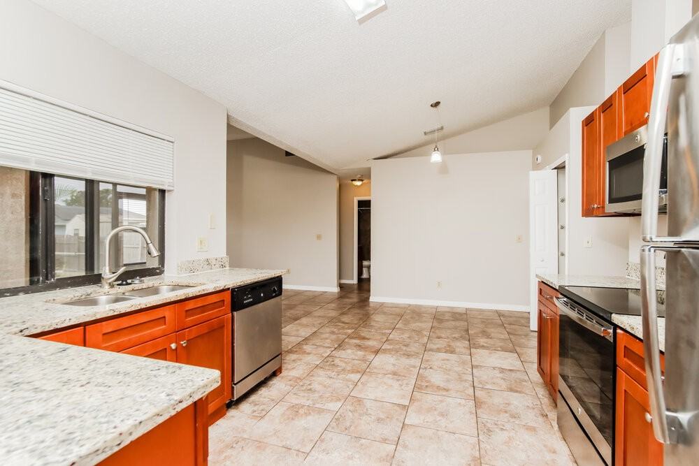 1197 Gallatin Ave Nw - Photo 7 of 16