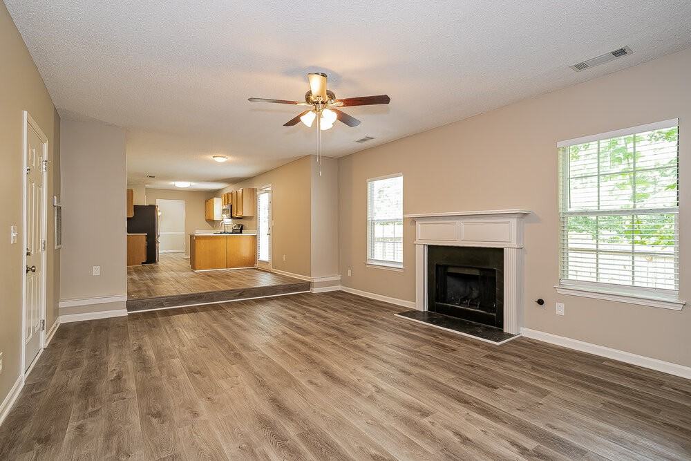 2016 Smithfield Ave - Photo 6 of 17