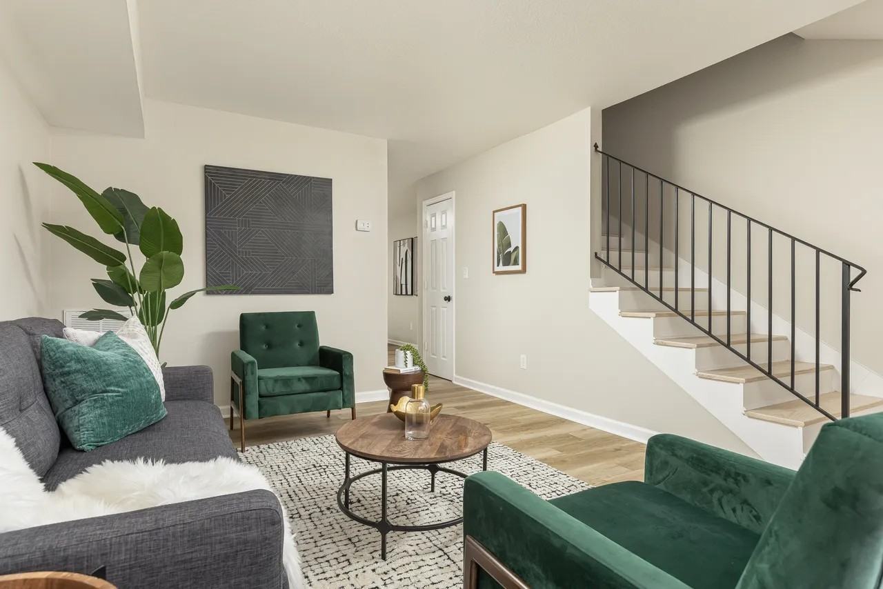 The Firefly - Photo 6 of 55