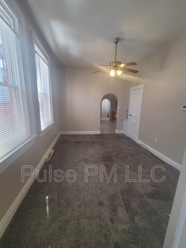 812 6th Ave - Photo 5 of 10