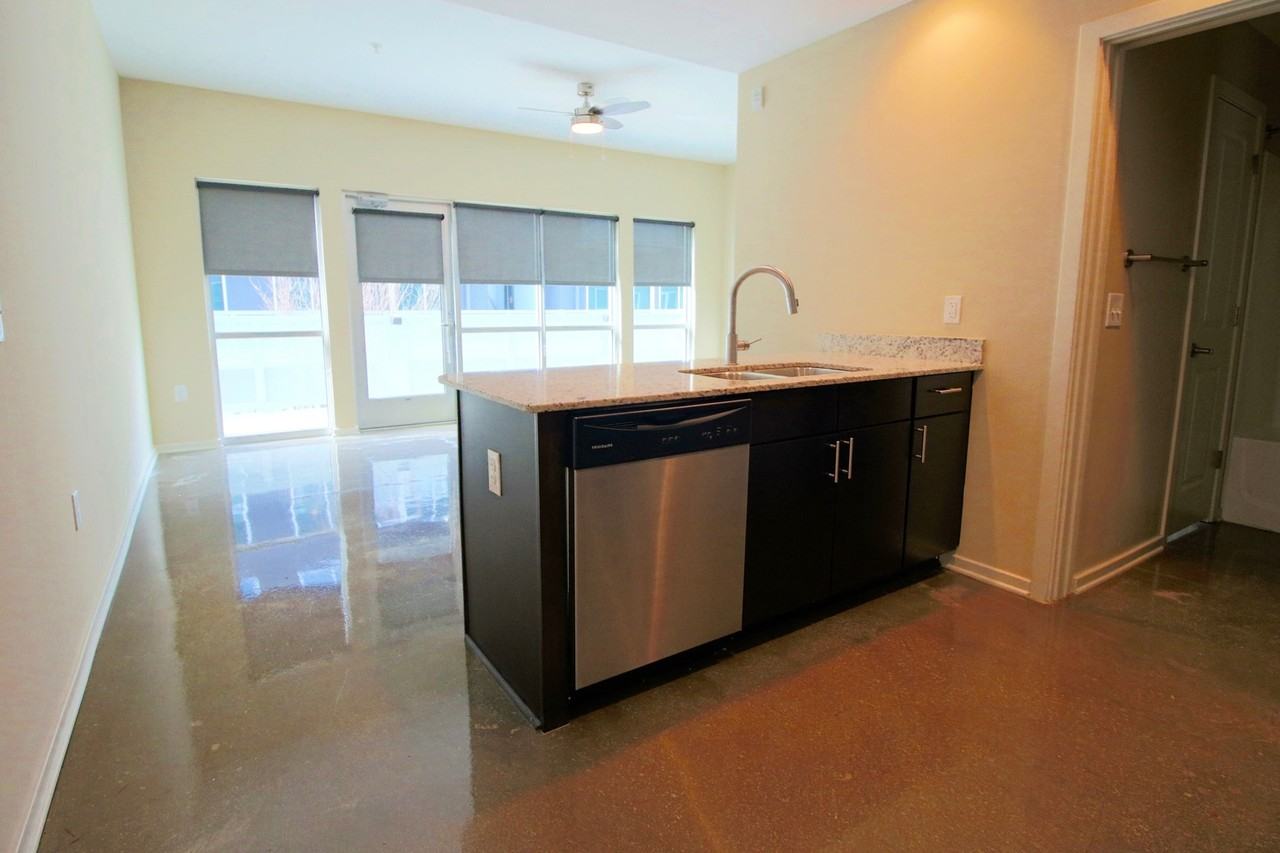 500 Hull Street - Photo 7 of 11