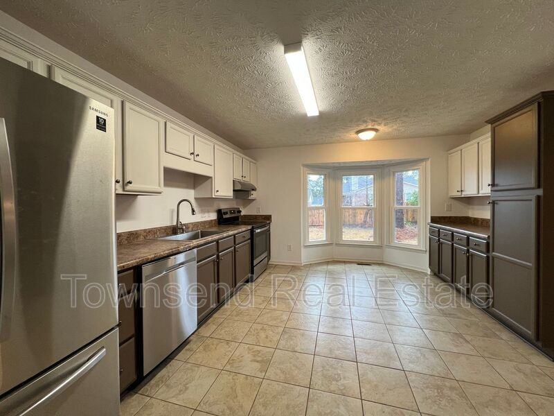 7121 Dayspring Dr - Photo 5 of 17