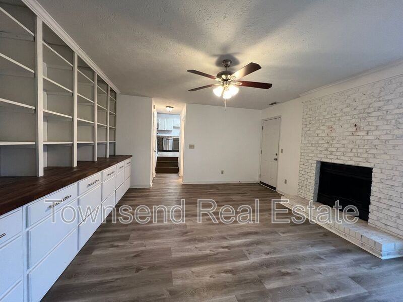 7121 Dayspring Dr - Photo 7 of 17