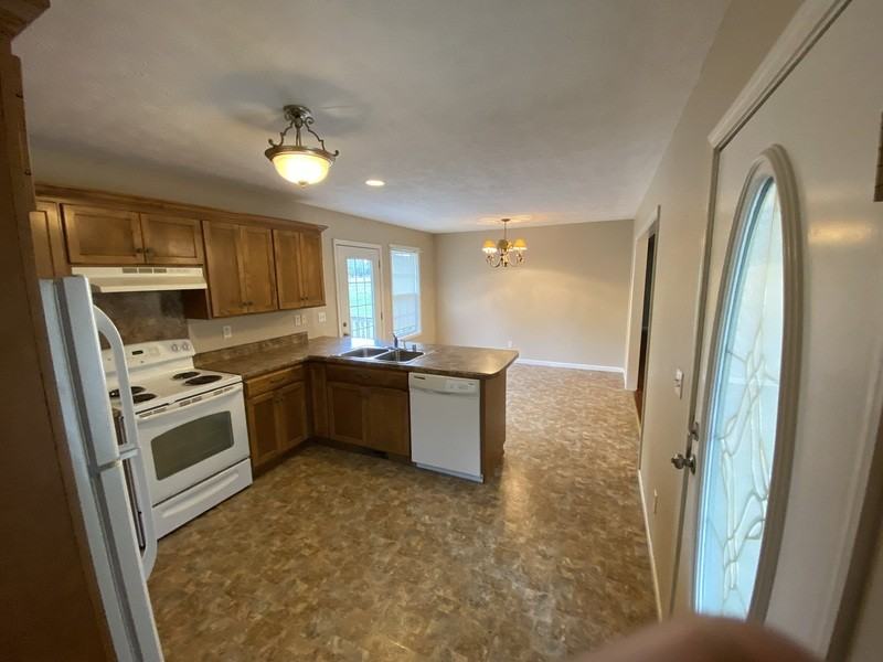 51 Winding Oaks - Photo 3 of 12