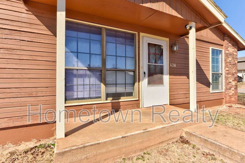 436 Ne 115th St - Photo 4 of 23