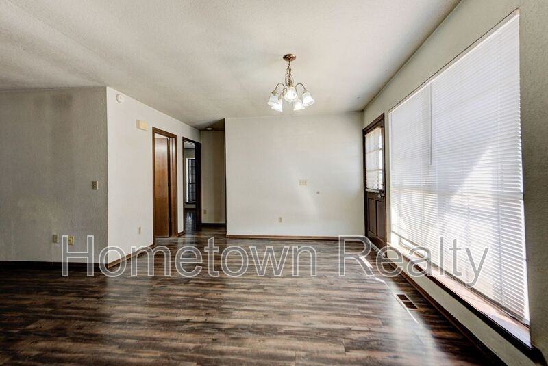 436 Ne 115th St - Photo 7 of 23