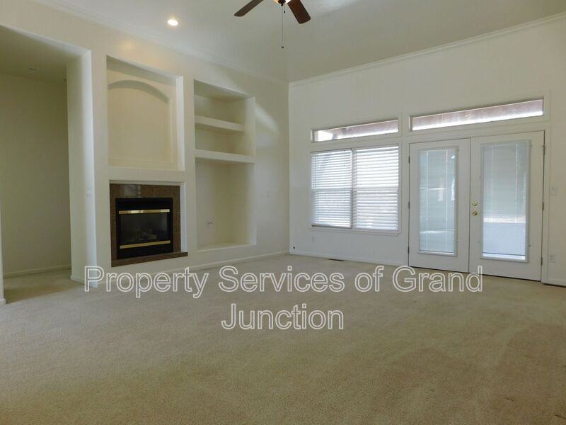 2618 Foxglove Ct - Photo 4 of 29