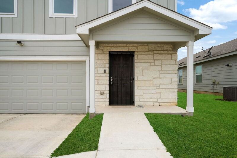 5703 Dewberry Run - Photo 4 of 34
