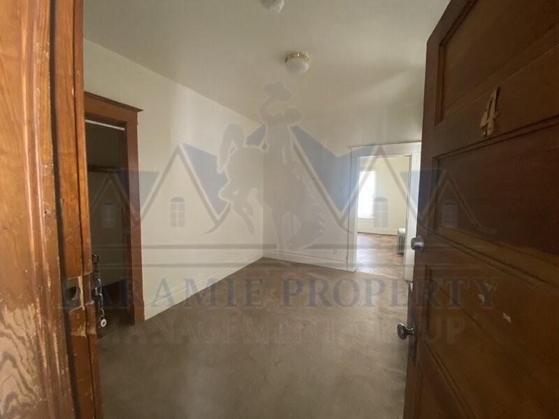 508 E Garfield St #4 - Photo 2 of 8