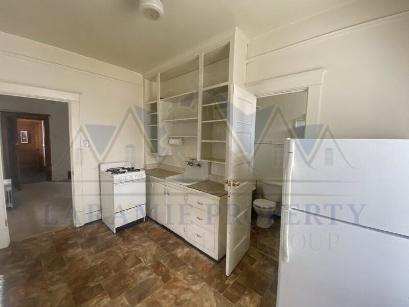 508 E Garfield St #4 - Photo 5 of 8