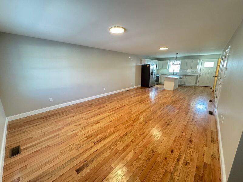 2 1/2 Vernon St #1 - Photo 3 of 11