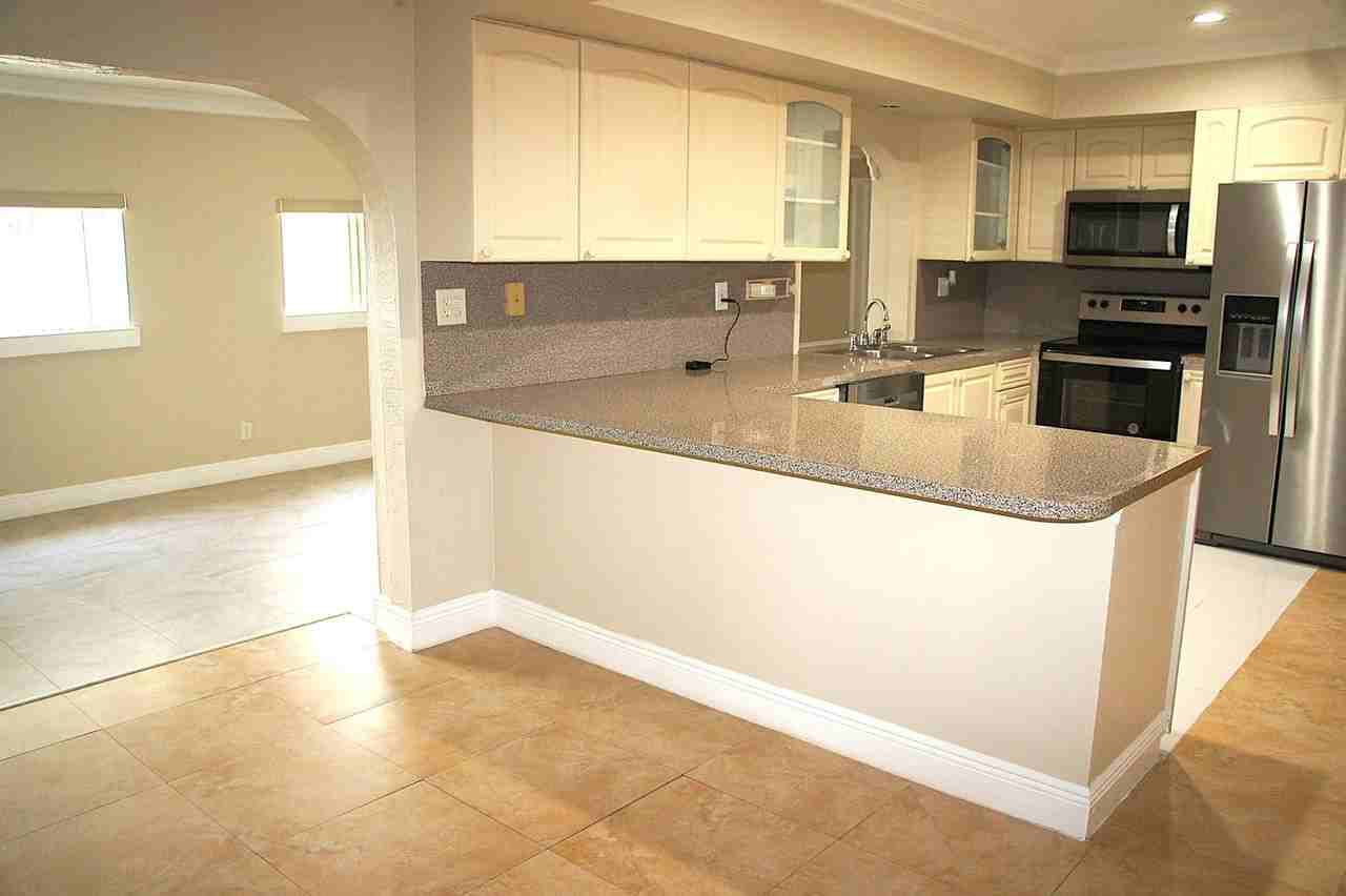 5221 Sw 5th St - Photo 3 of 22