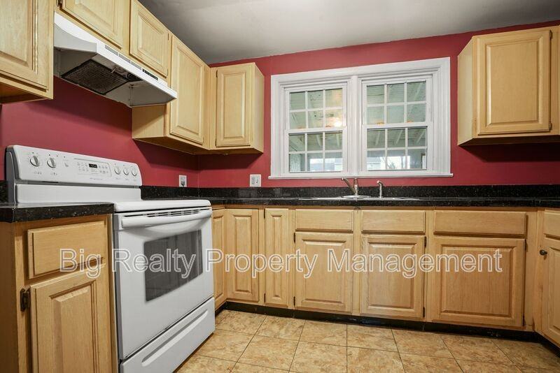 919 Valley Forge Rd #1 - Photo 4 of 32