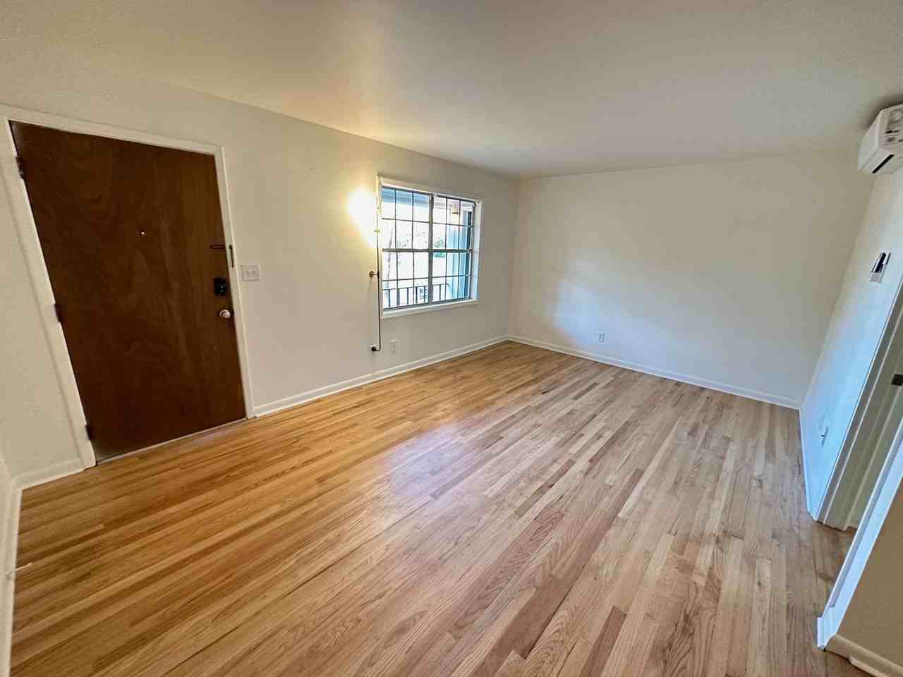 The Flats at Oglethorpe - Photo 2 of 25