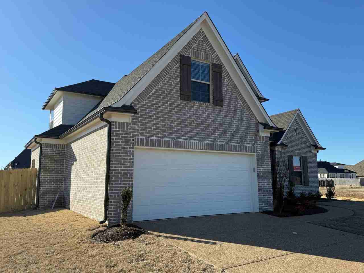 140 Misty Meadows Dr - Photo 2 of 15