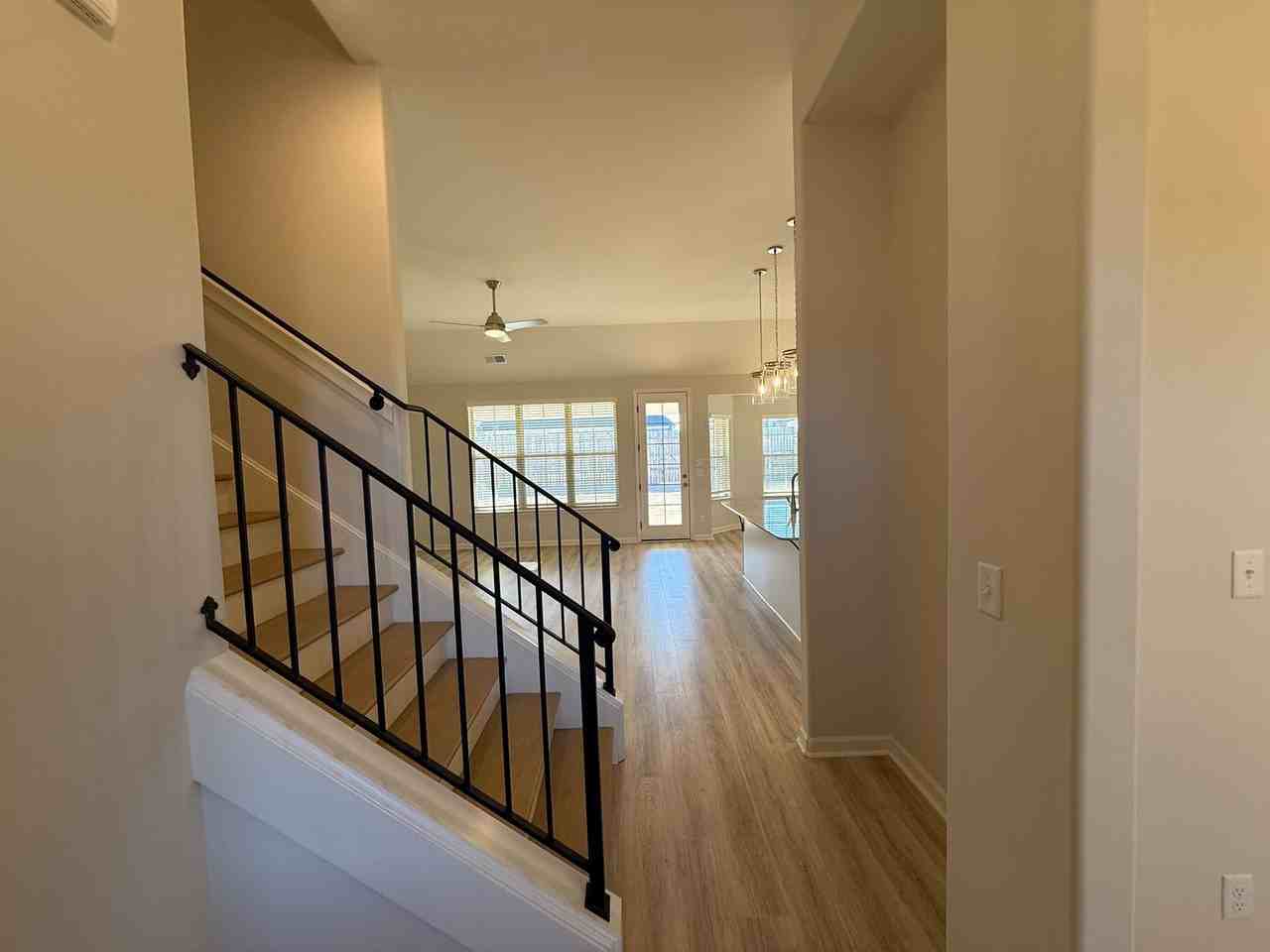 140 Misty Meadows Dr - Photo 3 of 15