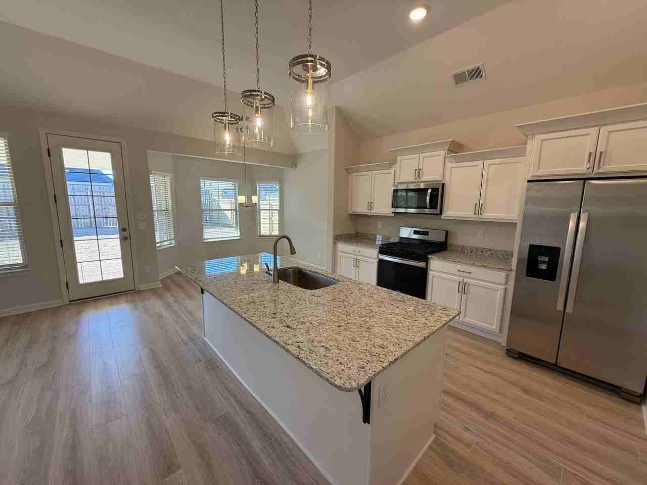 140 Misty Meadows Dr - Photo 4 of 15