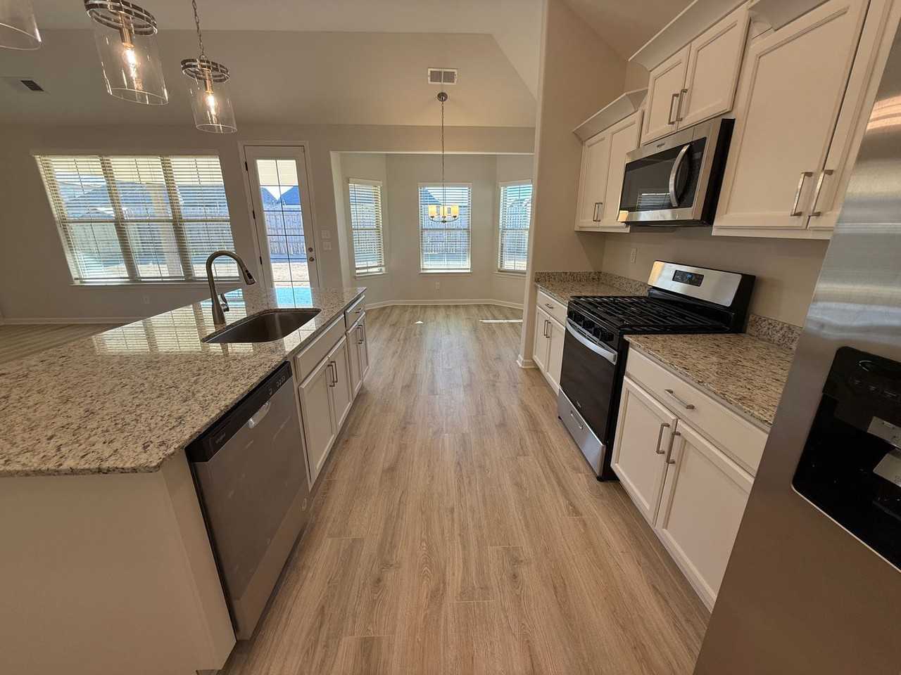 140 Misty Meadows Dr - Photo 5 of 15