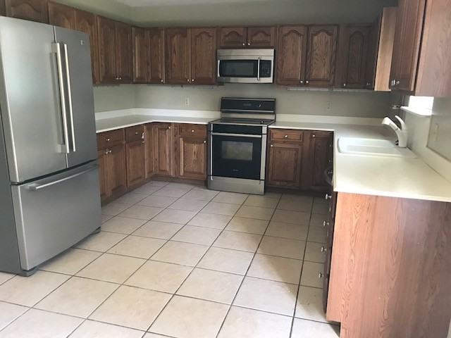 121 Mayhaw St - Photo 4 of 9