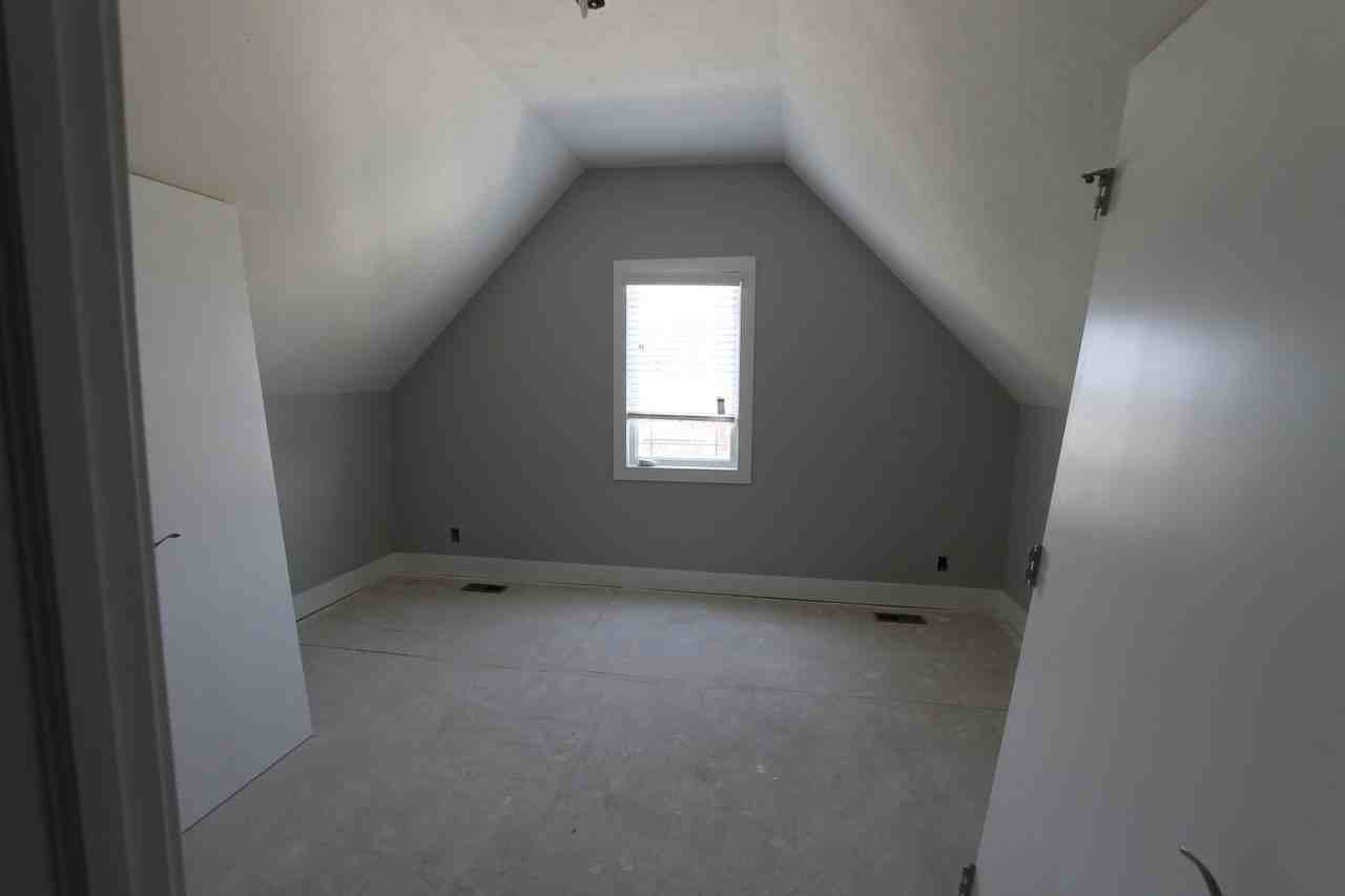 3113 S 21st St - Photo 6 of 12