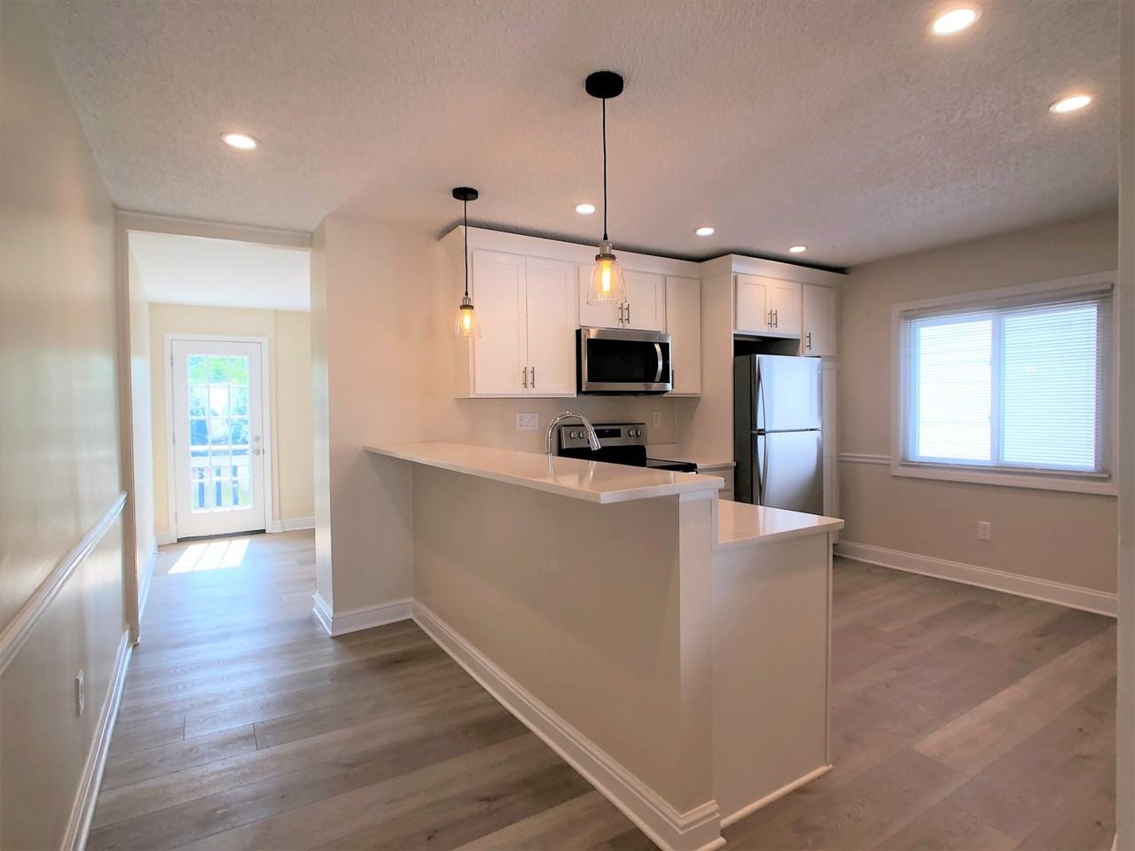 433 Augusta St - Photo 2 of 41