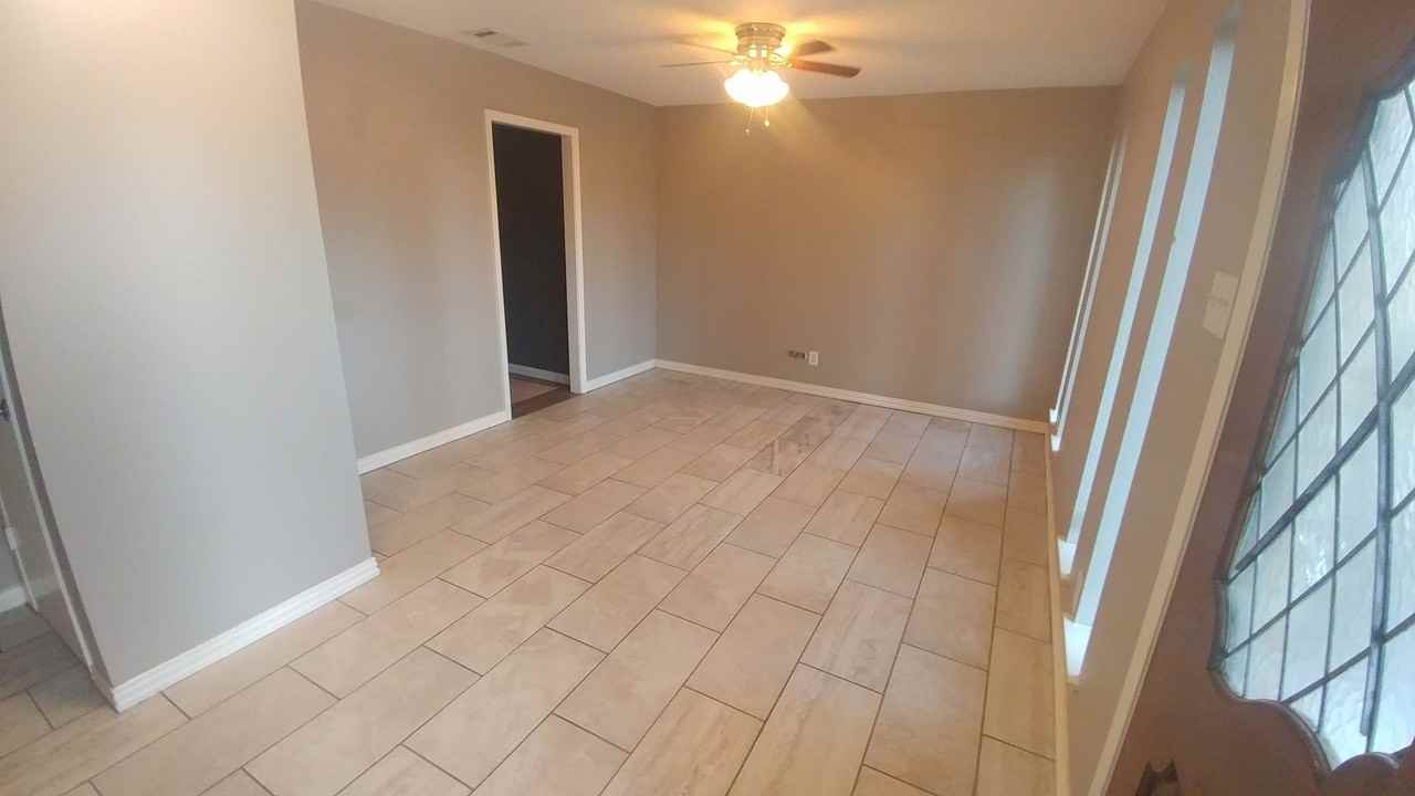 1513 Atlanta Dr - Photo 2 of 10