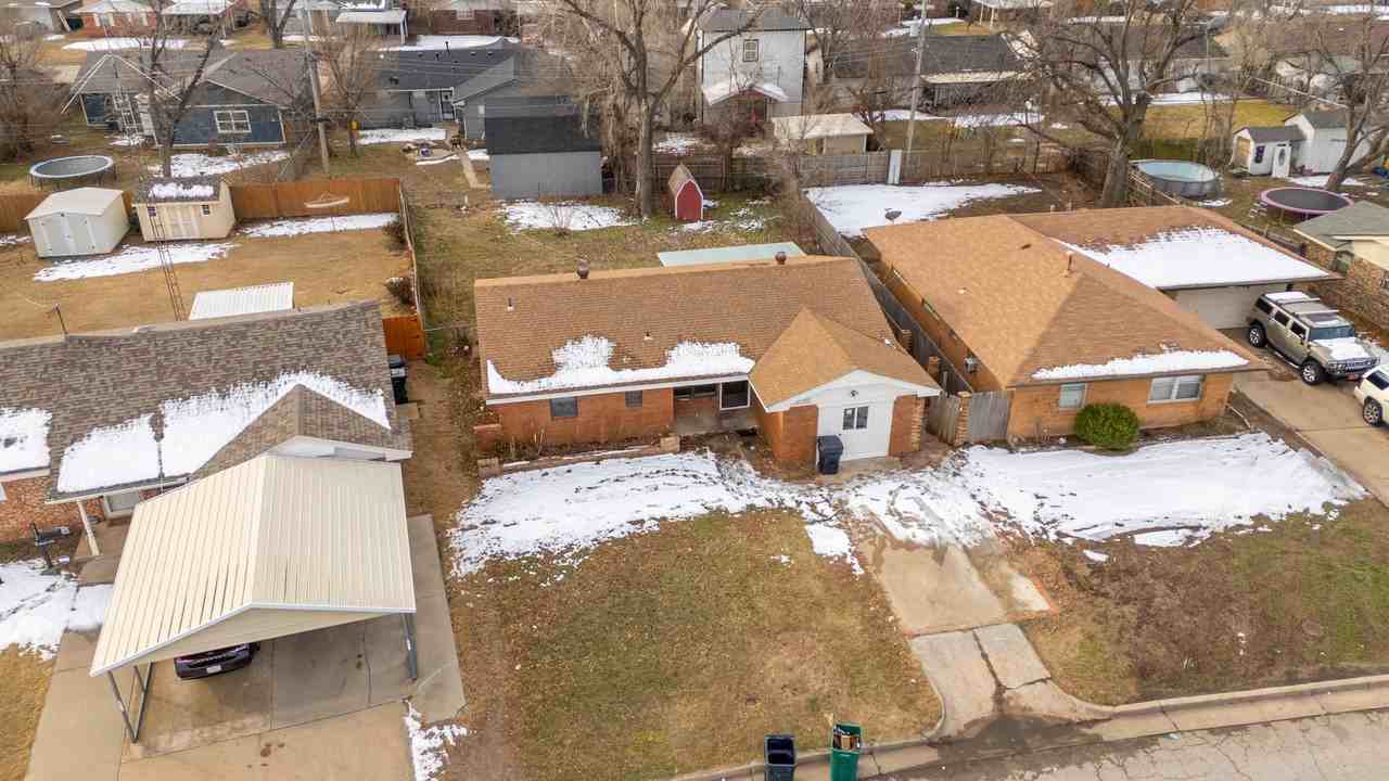 3016 Sw 68th St - Photo 4 of 18