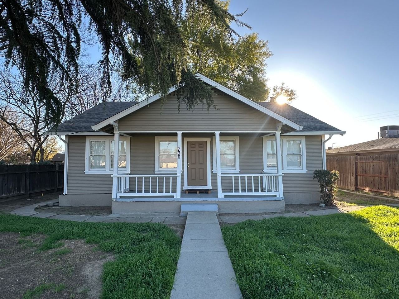 720 Ward Ave - Photo 2 of 34