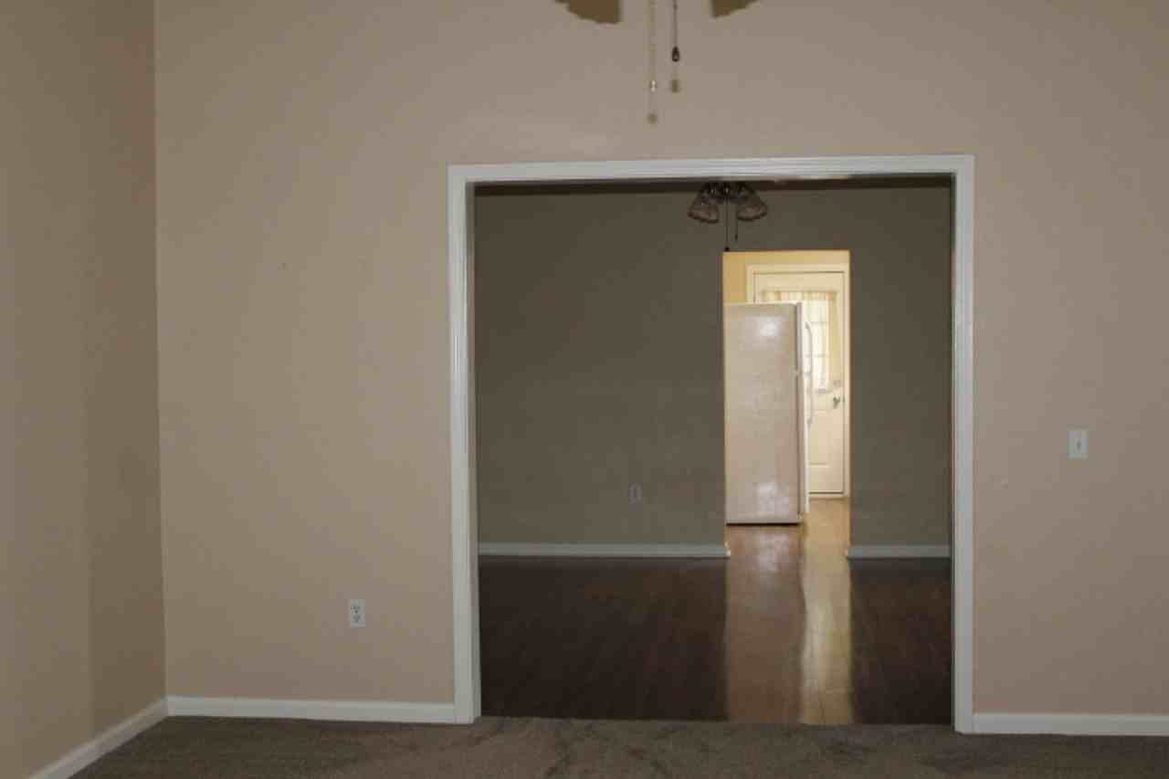 4923 Flynt Dr - Photo 5 of 28