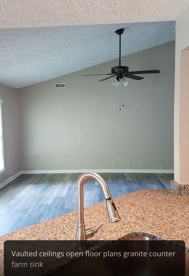 1633 Clear Brook Dr - Photo 6 of 18