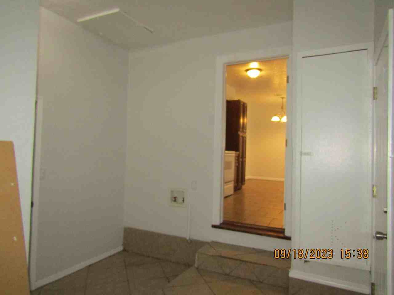 3830 Nw Euclid Ave - Photo 7 of 25