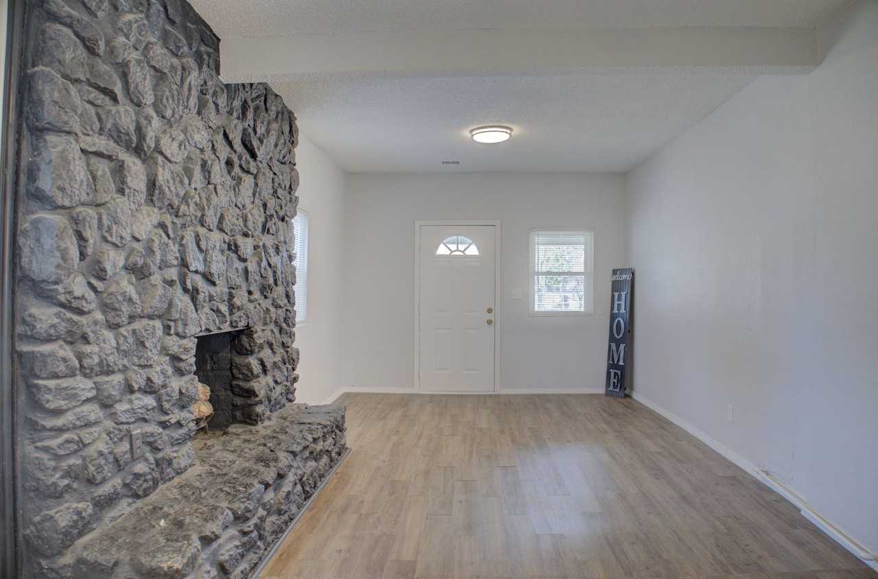 438 S 55th West Ave - Photo 3 of 34