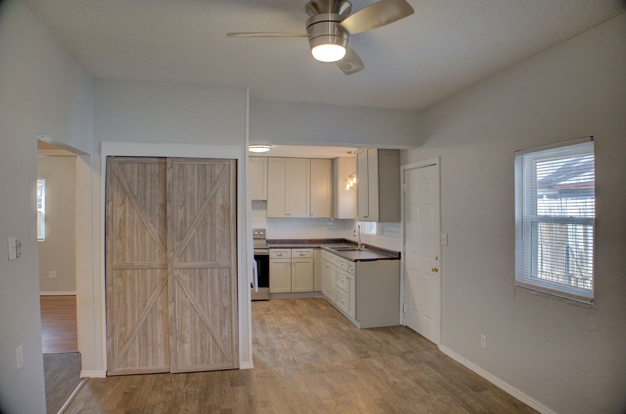 438 S 55th West Ave - Photo 6 of 34