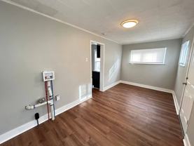 211 Alaska St - Photo 1 of 1