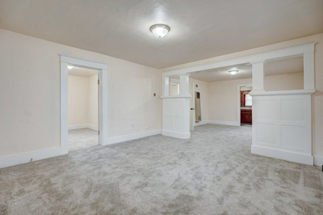 302 S 4th St - Photo 3 of 11