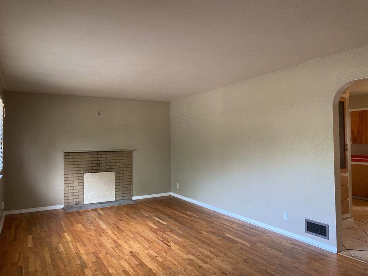 415 Alpert Ave - Photo 4 of 45