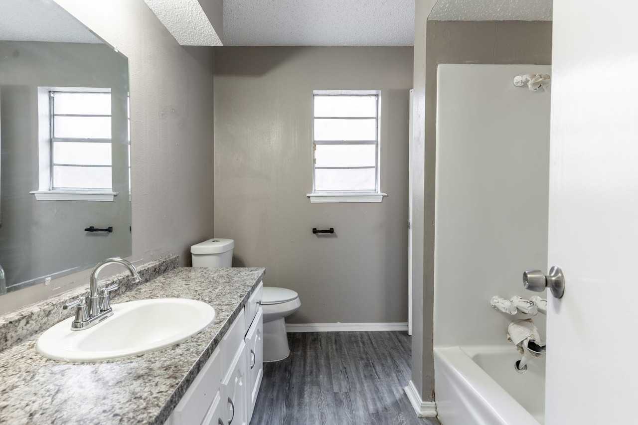 8500 Del Arbole Dr - Photo 6 of 27