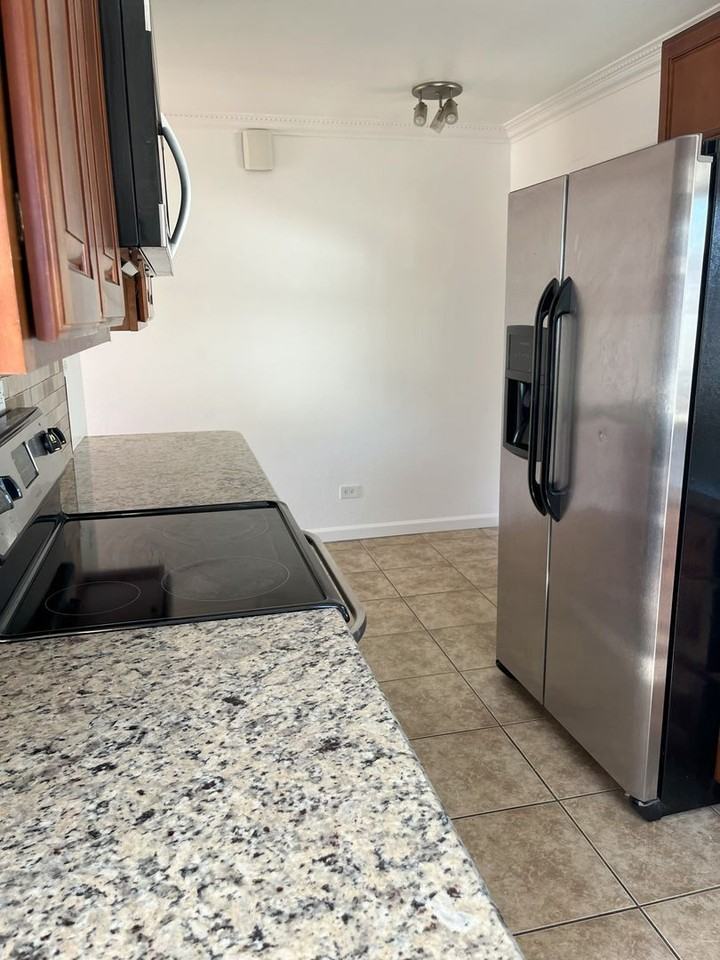 4070 S Grant St - Photo 3 of 9