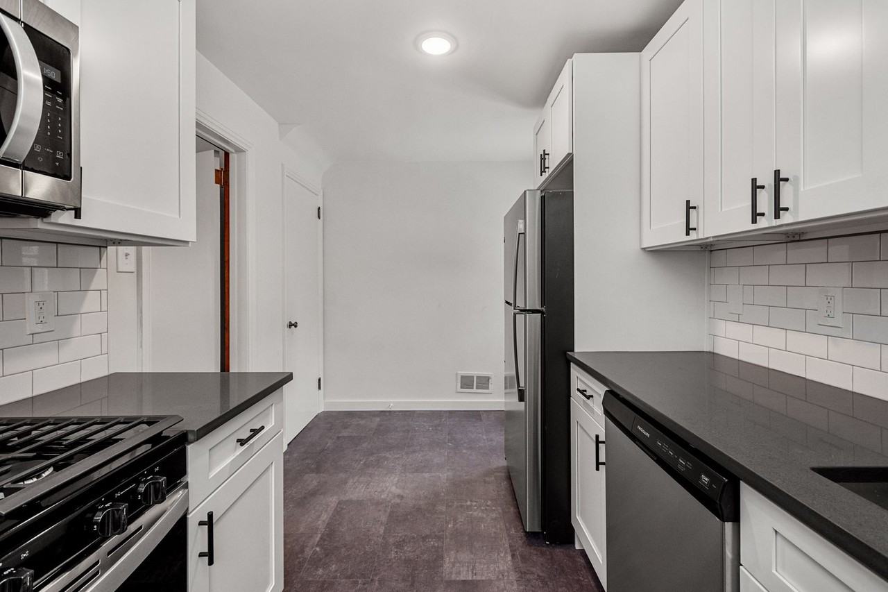 2445 Valera Ave - Photo 7 of 18