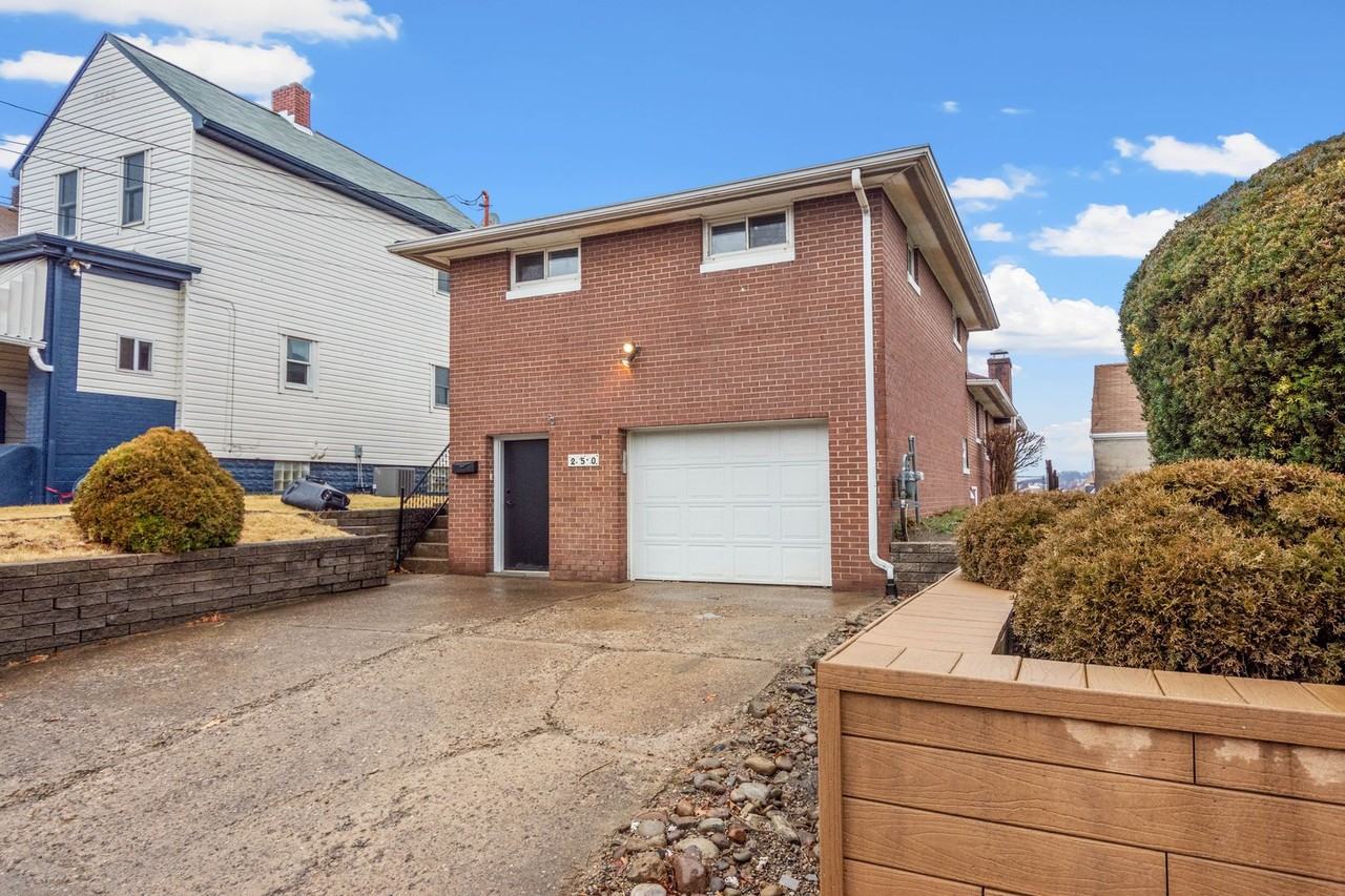 250 Vine St - Photo 2 of 30