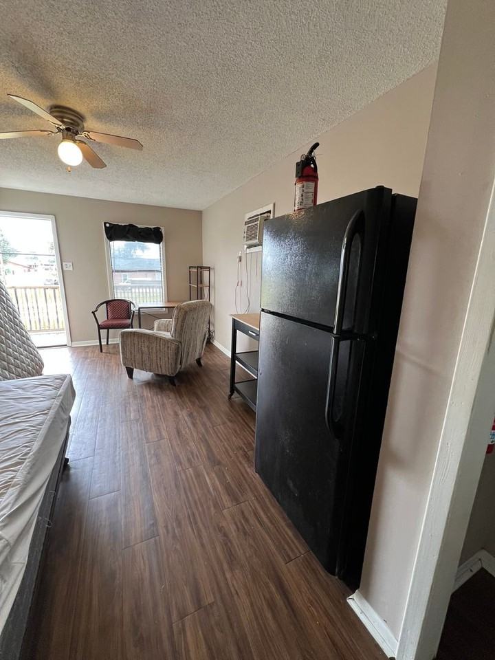 1109 Shasta Dr - Photo 5 of 5