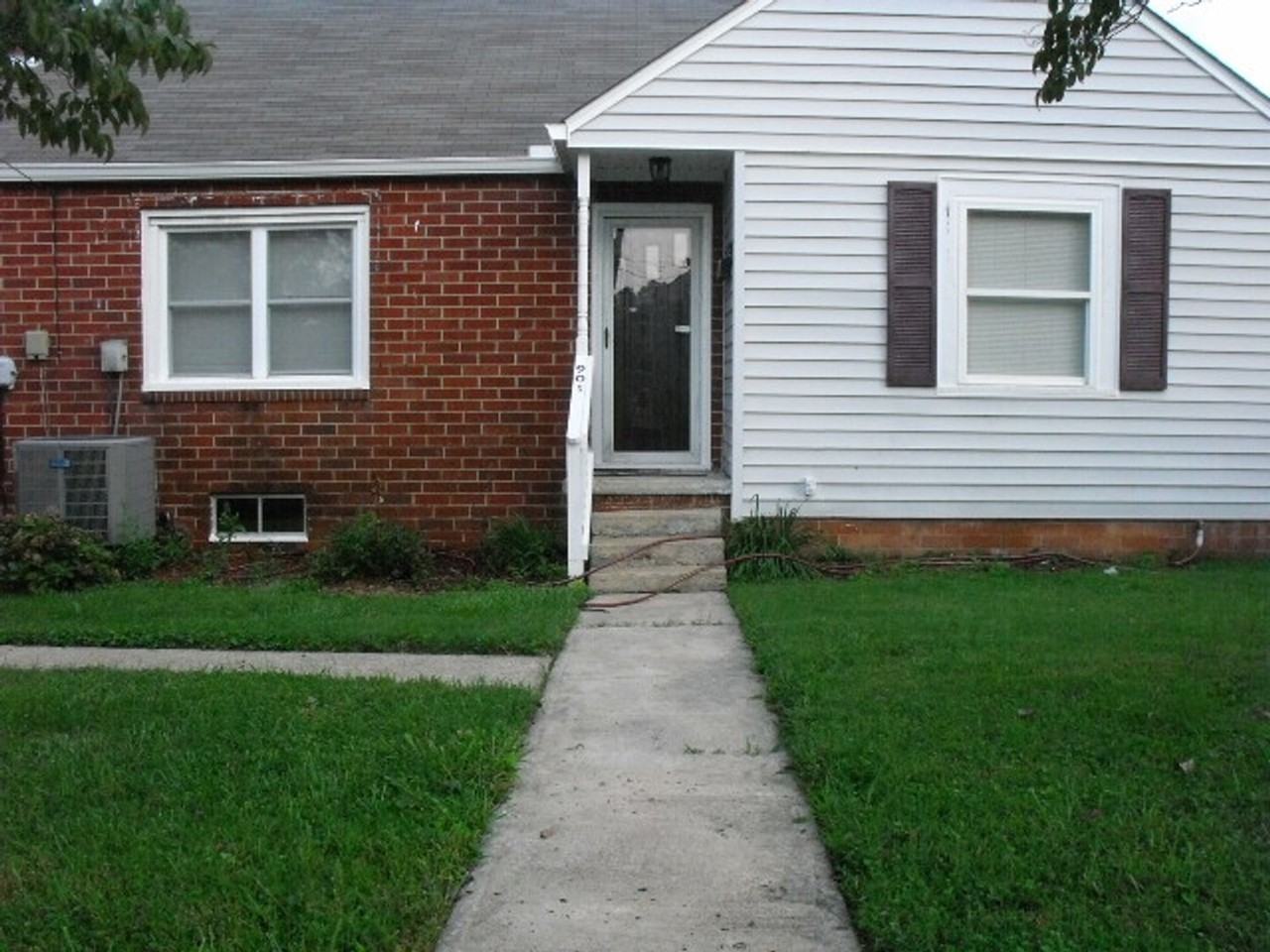 901 Johnson Ave - Photo 2 of 50