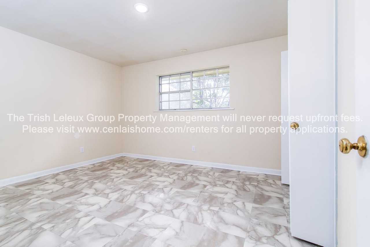 5804 Skye St - Photo 3 of 8