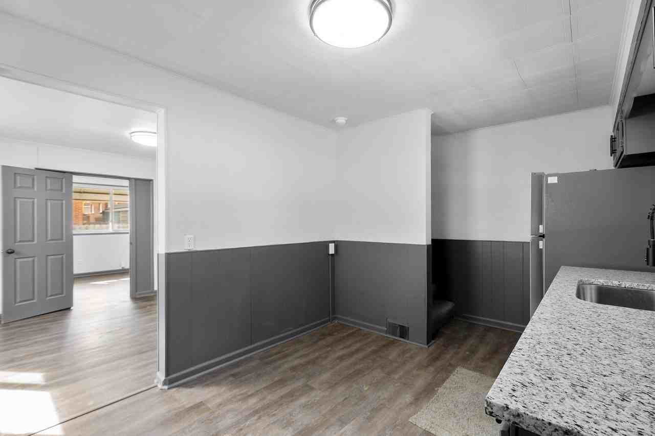 915 Woodward Ave - Photo 6 of 25