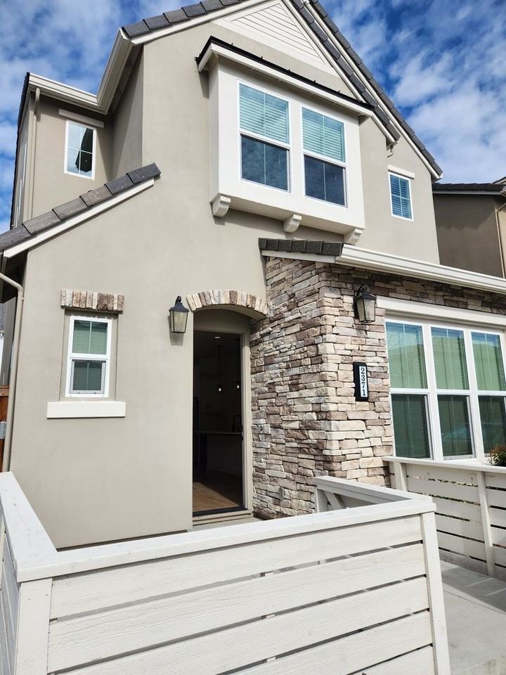 2371 Veterans First Ave - Photo 3 of 28